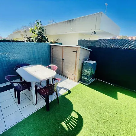 6 Pers. - Proche Port Et Avec Terrasse & Parking Prive - Cap D'agde - Fr-1-723-68 Apartment Agde