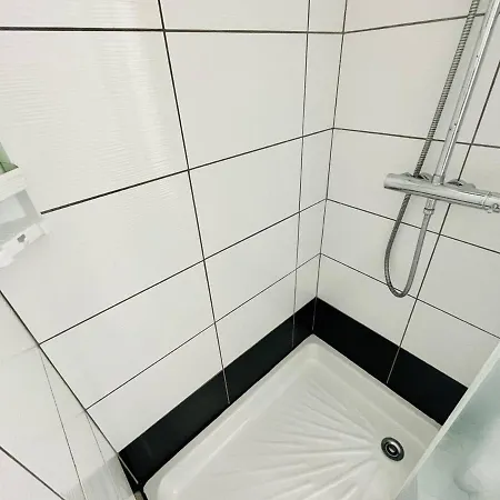 6 Pers. - Proche Port Et Avec Terrasse & Parking Prive - Cap D'agde - Fr-1-723-68 Agde